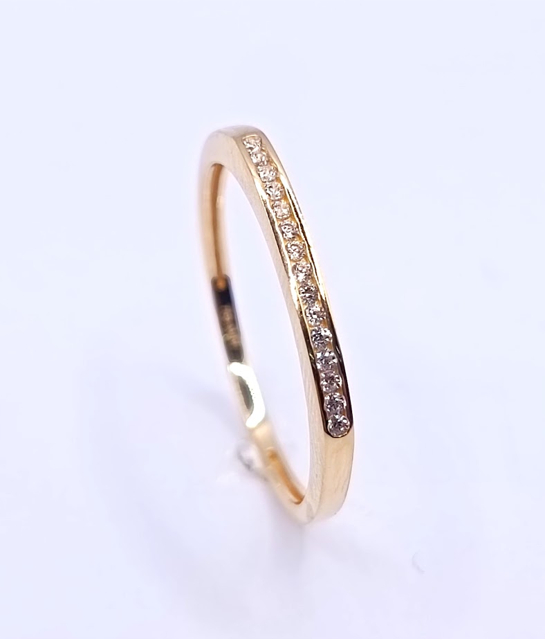 VX9-VX8ZR0158 Anillo Oro Amarillo Cintillo Circon