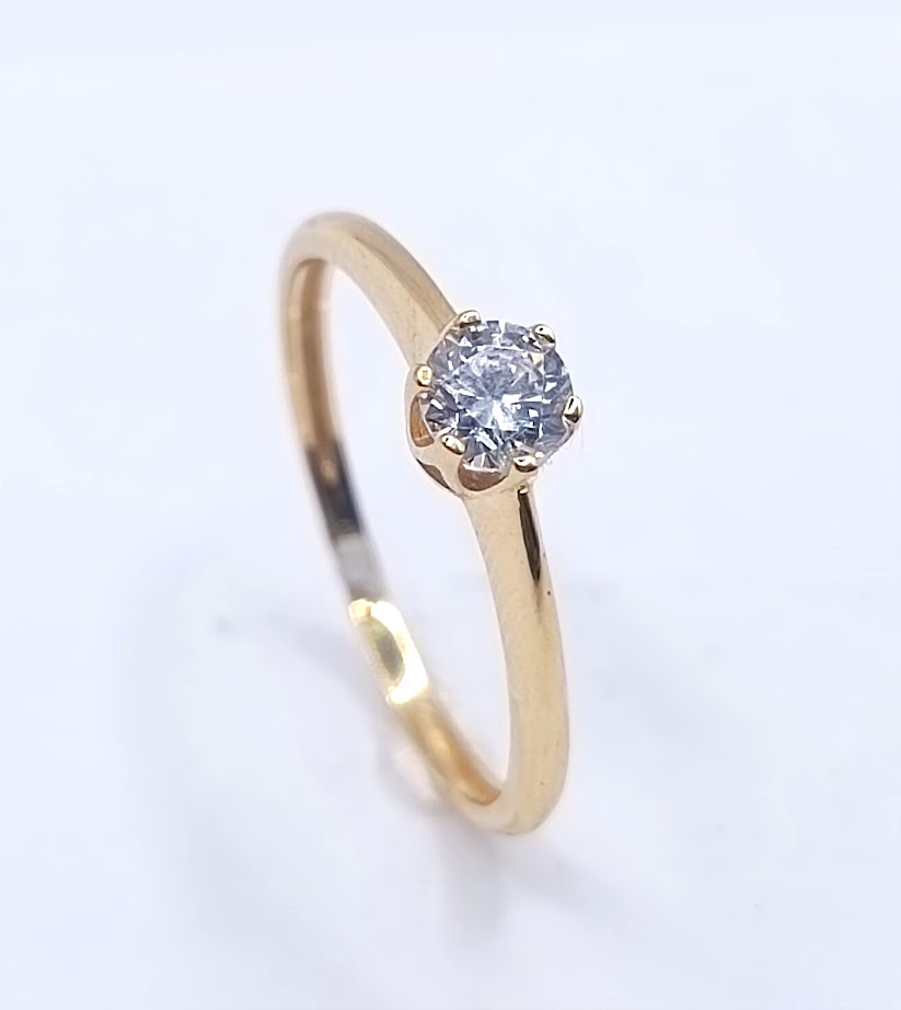 X3-X3SZR0281-FCZ Anillo Oro Amarillo Solitario Circon