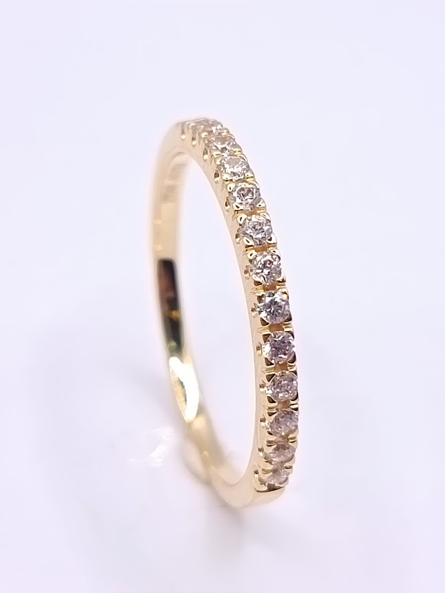 A 4002 Anillo Oro Amarillo Cintillo Circon