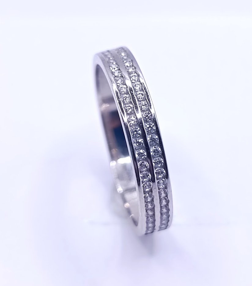 VX8-VX8ZR0165-W Anillo Oro Blanco Cintillo Circon II