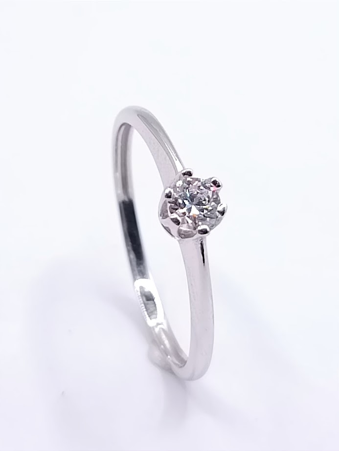 X3-X3SZR0281-W-FCZ Anillo Oro Blanco Solitario Circon