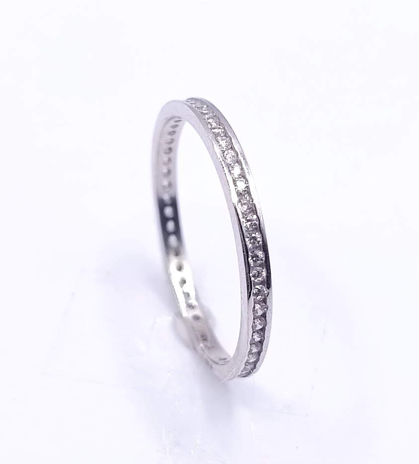 VX10-VX11ZR0169-W Anillo Oro Blanco Cintillo Circon