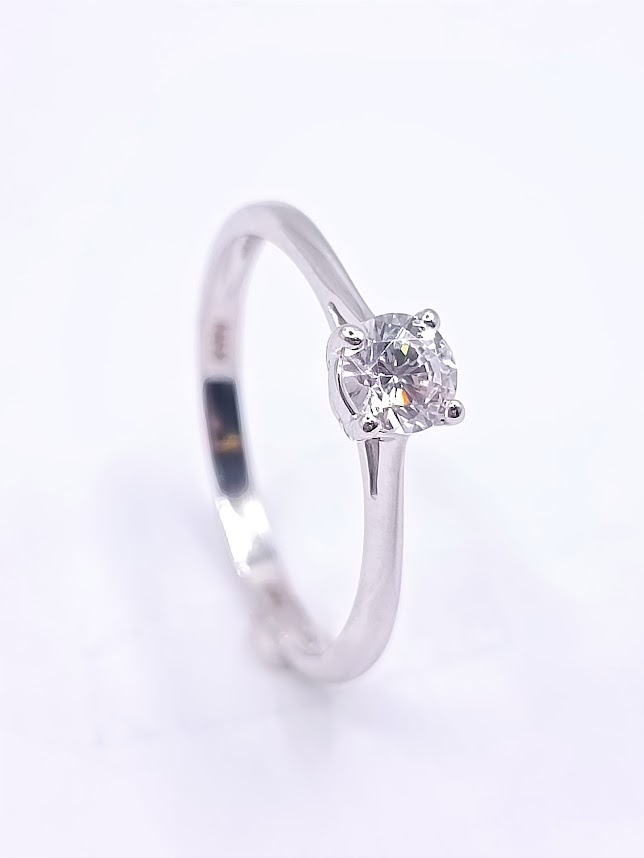 A 3568 W Anillo Oro Blanco Solitario Circon