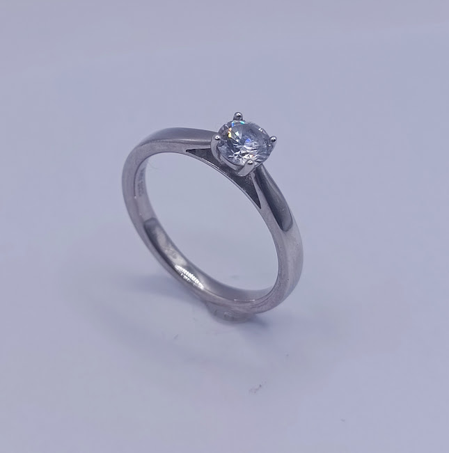 R-1701 Anillo Plata Solitario 5mm