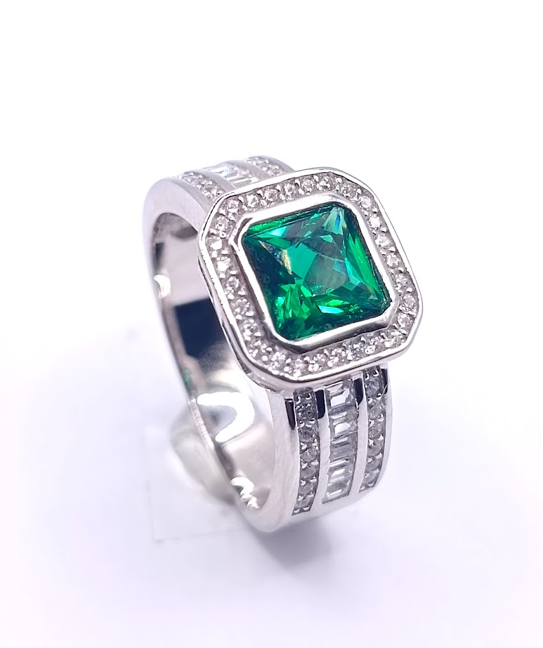 R-1331 E Anillo Plata Esmeralda