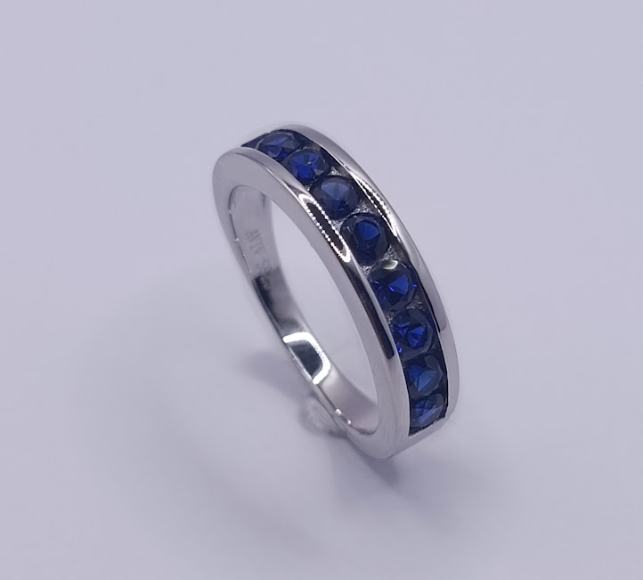 R-0548 ZZ G Anillo Plata Cintillo Zafiro Ancho