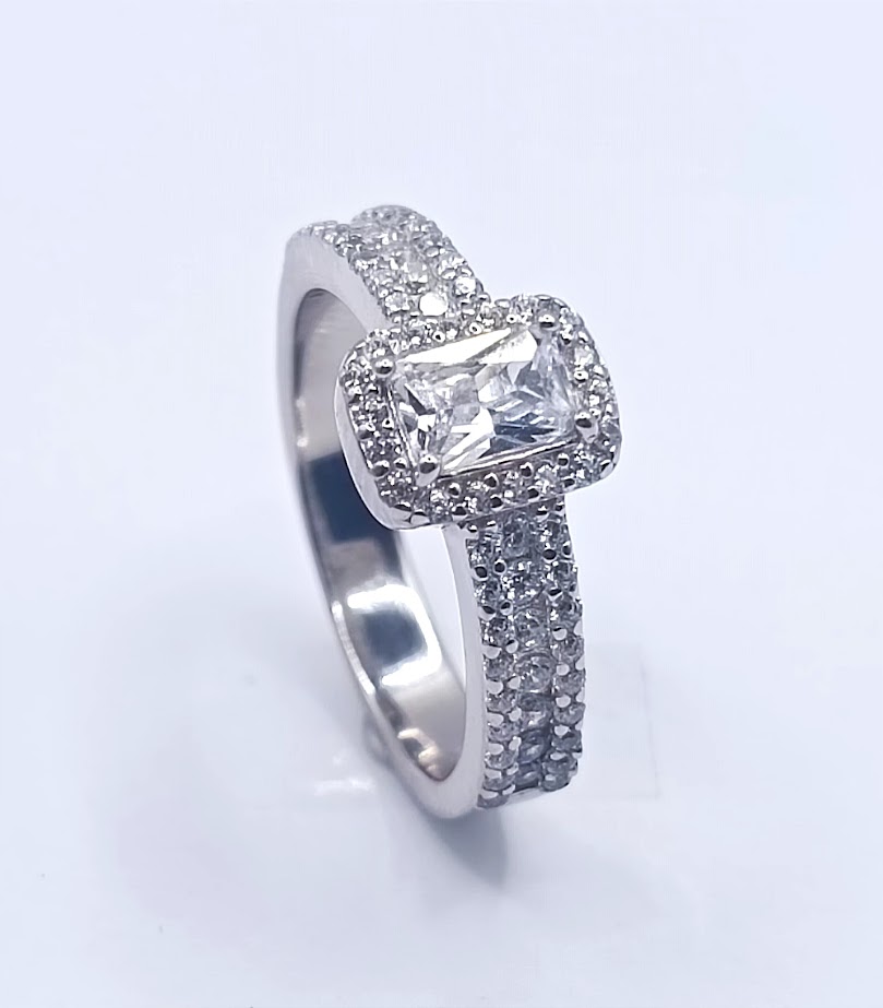 R-7368 Anillo Plata 
