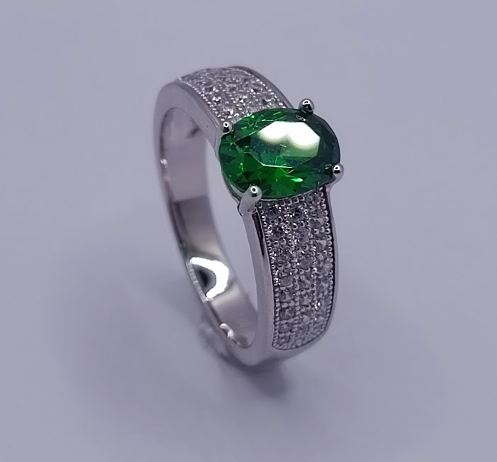 SL60029F1 Anillo Plata Esmeralda