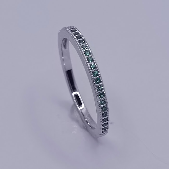 SL60268Y1 Anillo Plata Cintillo Fino Esmeralda