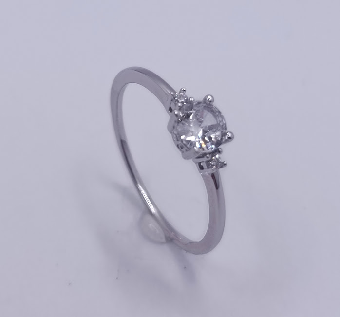 10687FRS1 Anillo Plata Solitario 