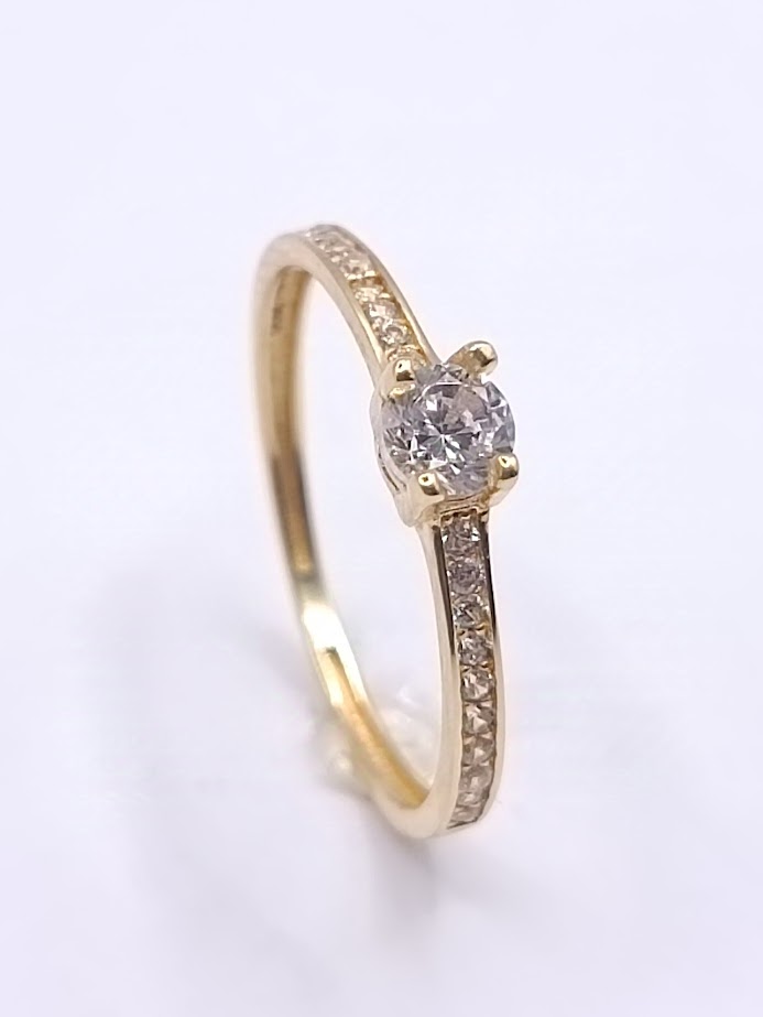 YZN0163 Anillo Oro Amarillo Circon