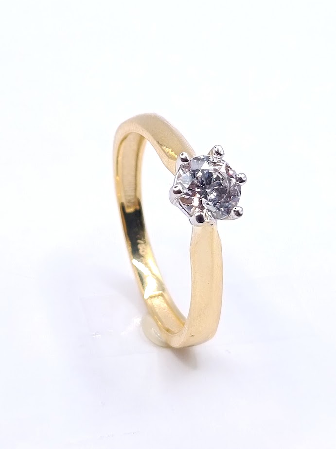 TTYZ1270 Anillo Oro Amarillo Solitario Circon