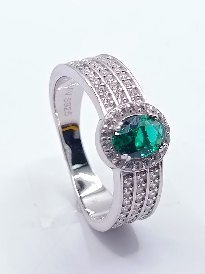 TR-711 E Anillo Plata Esmeralda
