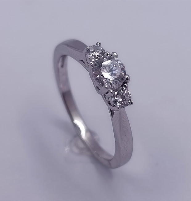 SL31046A1 Anillo Plata Tricillo
