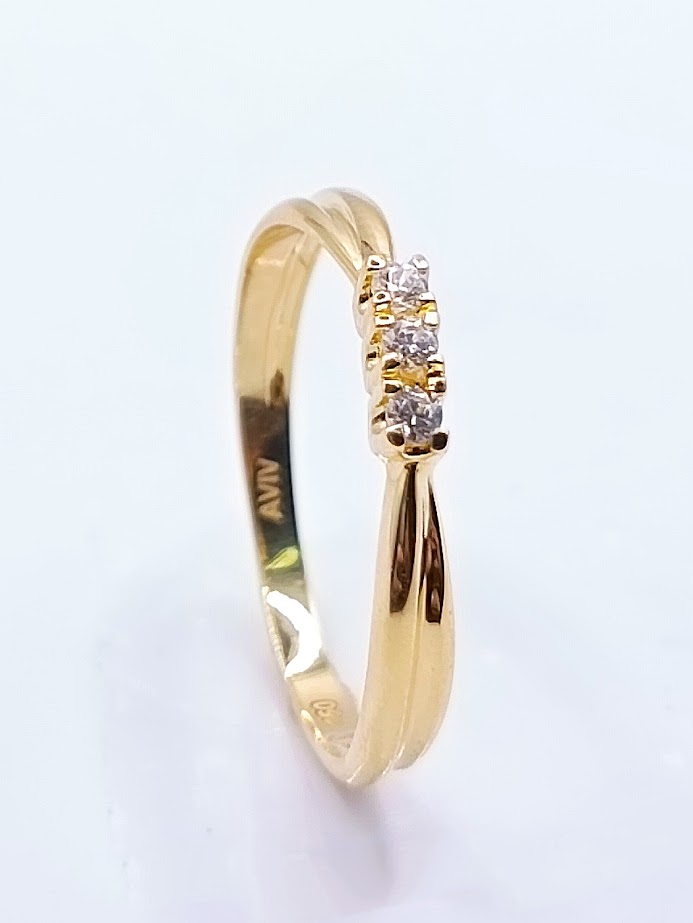 A 3049 Anillo de Oro Amarillo Tricillo Circon