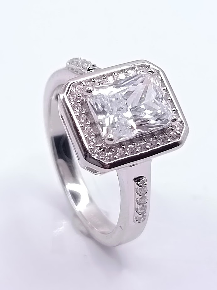 SL91266A1 Anillo Plata 