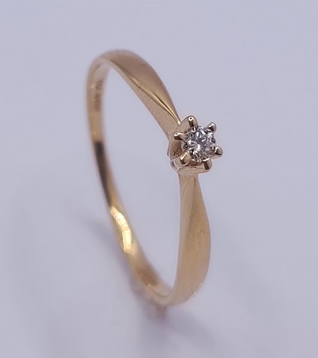 KR05-86890-**4 Anillo Oro Amarillo Brillante Solitario