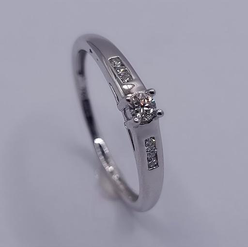 KR05-87682-*17 Anillo Oro Blanco Brillante 