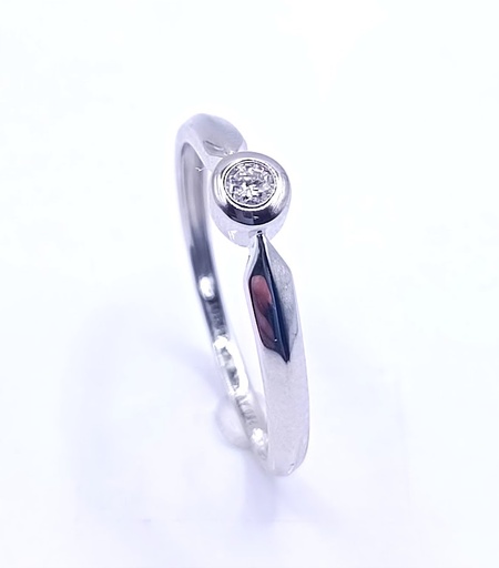 KR05-115301-**1 Anillo Oro Blanco Brillante Solitario