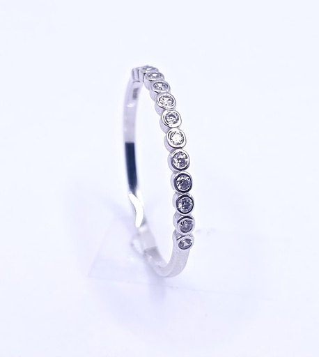 X8-VX7ZR0646-W Anillo Oro Blanco Cintillo Circon